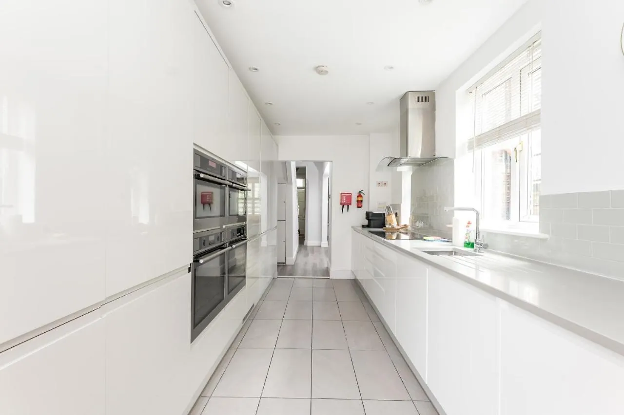 Stunning And Modern 5 Bed House I Pass The Keys Villa York United Kingdom