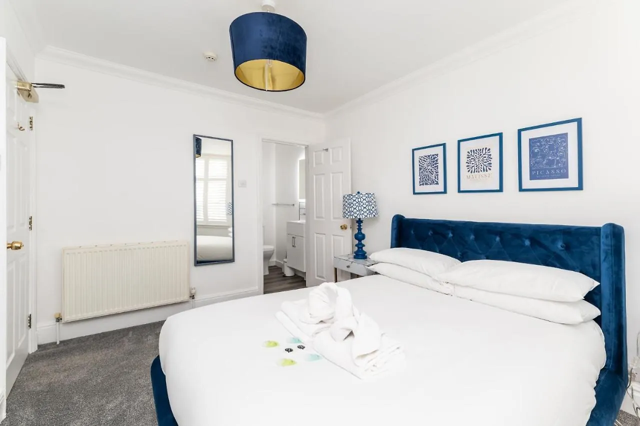 Holiday home Stunning And Modern 5 Bed House I Pass The Keys Villa York United Kingdom