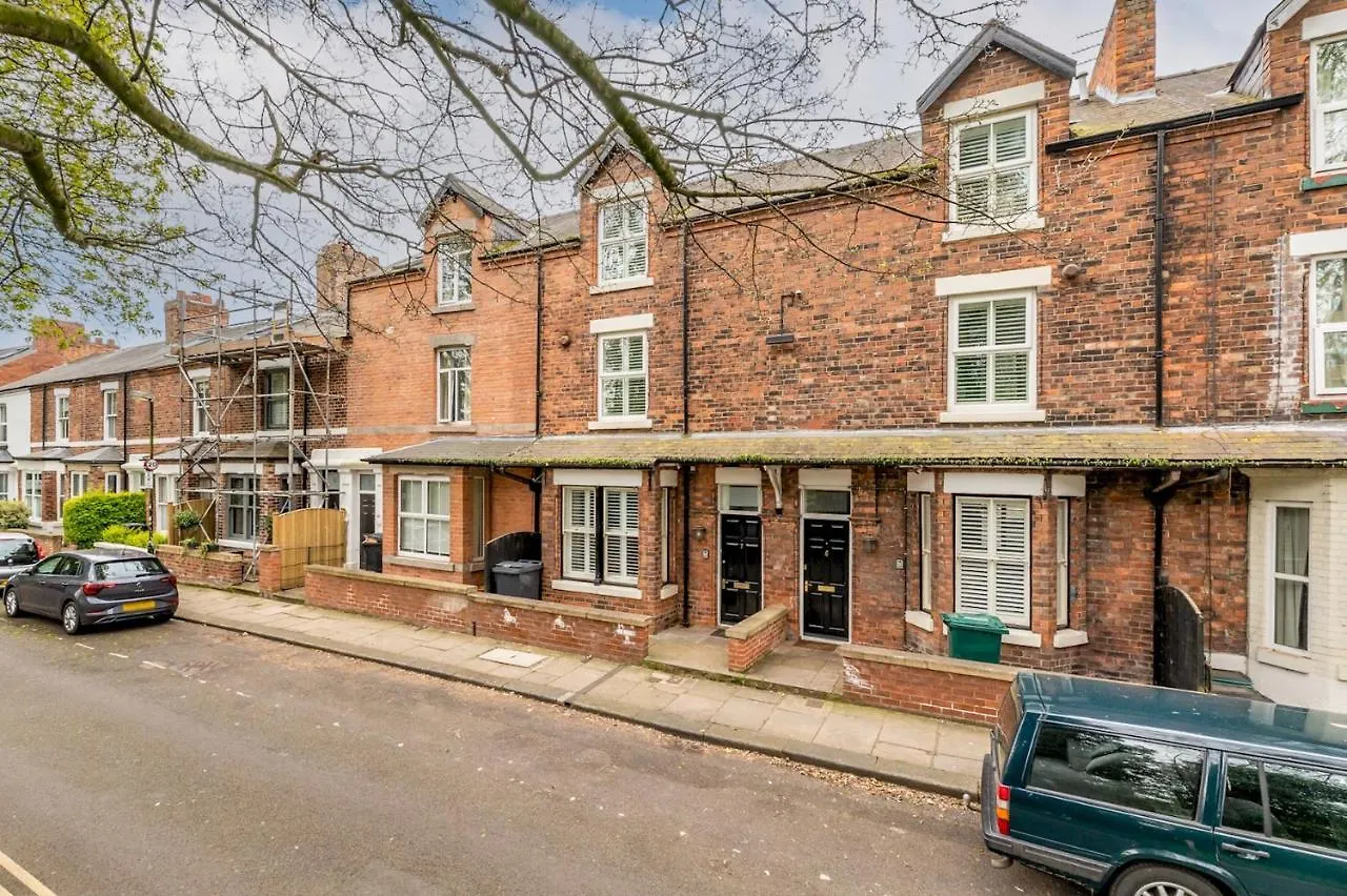 Stunning And Modern 5 Bed House I Pass The Keys Villa York