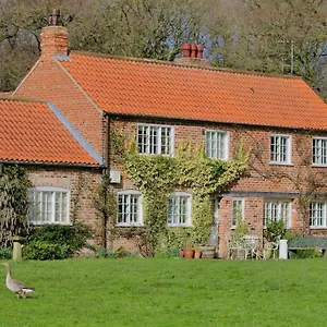 Characterful Yorkshire Cottage, Beautiful Views York
